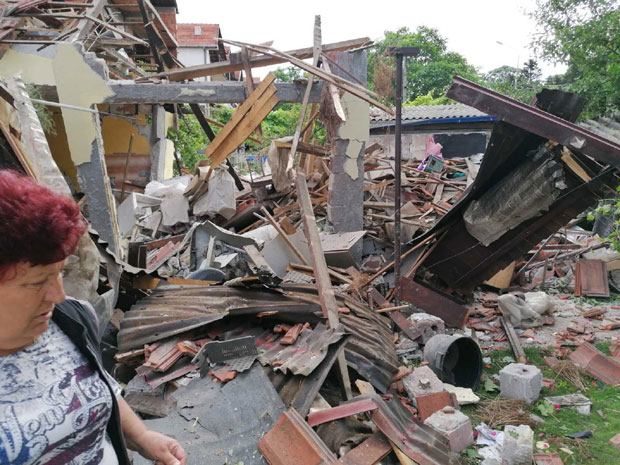 ЕКСПЛОЗИЈА У ПРОКУПЉУ: Зидови летели на све стране, нико не зна шта се догодило
